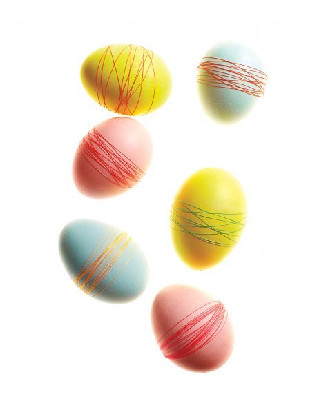 Thread-Wrapped Easter Eggs