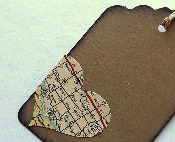 Travel luggage tag, small favor destination, recycled Map Heart