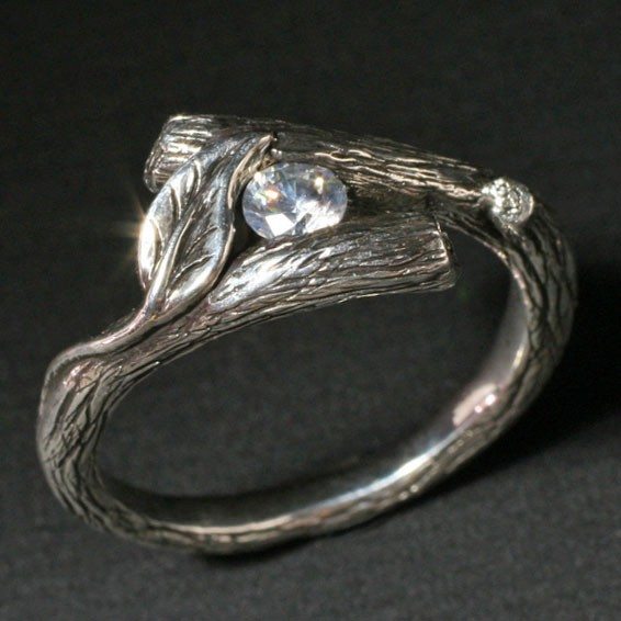 Single Leaf Ring in Sterling Silver and Set With White Sapphire