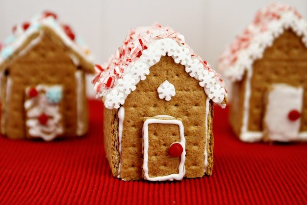 Graham Cracker Gingerbread Houses