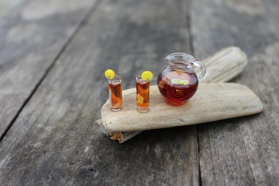 Miniature Beach Drinks - Driftwood with Pitcher of Iced Tea with Lemon & two Wee Glasse