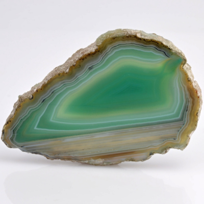 green agate is a green crystal with many layers